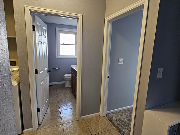 3rd image of 474 N Corona St