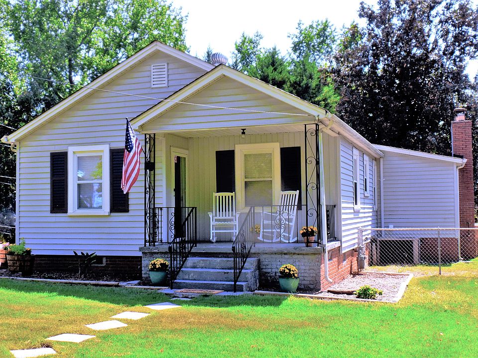 1st image of 302 Rogers Ave