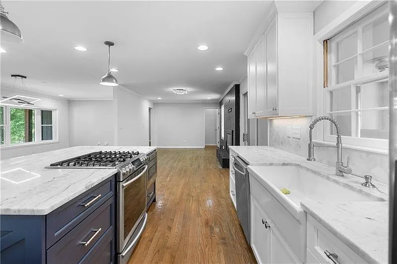 4 bed, 3.5 bath, 2511 sqft, $3,600 — Photo 4