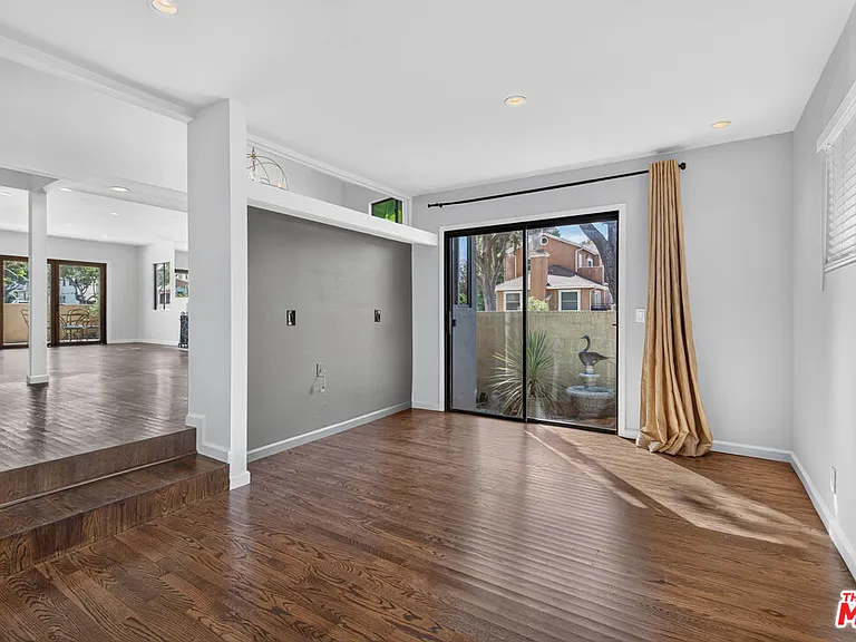 1727 Delaware Ave — Photo 10