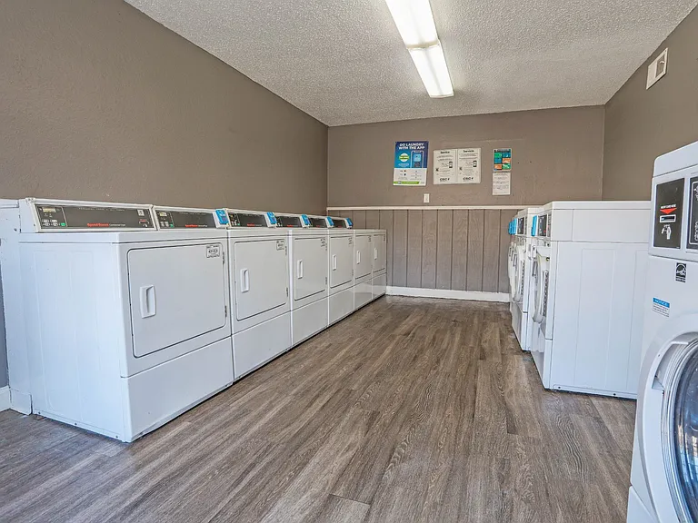 Magnolia Apartments — Photo 38