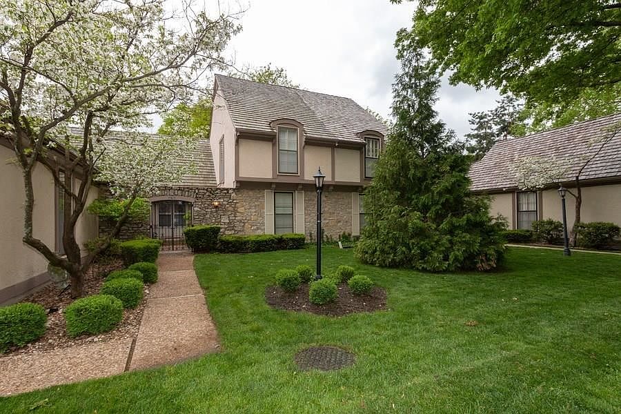 1st image of 7917 Bristol Ct