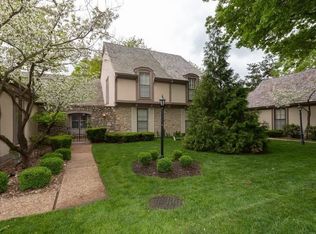 7917 Bristol Ct, Prairie Village, KS 66208