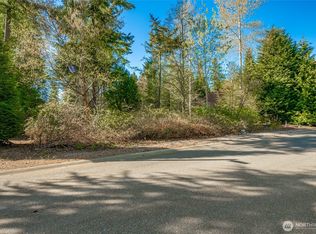 8647 Great Horned Owl Ln, Blaine, WA 98230