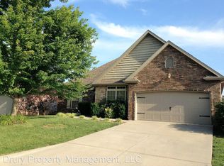 3192 W Melbourne St, Springfield, MO 65810