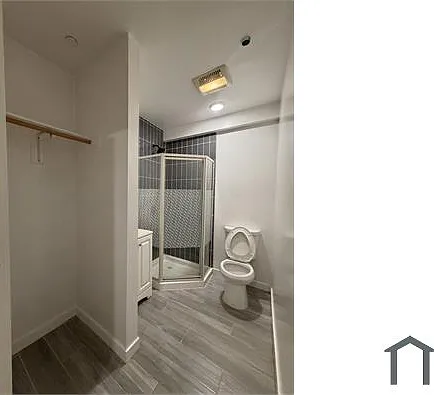 14243 Victory Blvd #ADU — Photo 3
