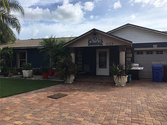 3rd image of 1229 Harvest Home Ct