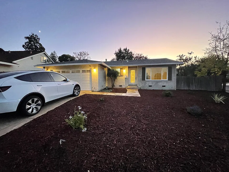 9727 Davona Dr