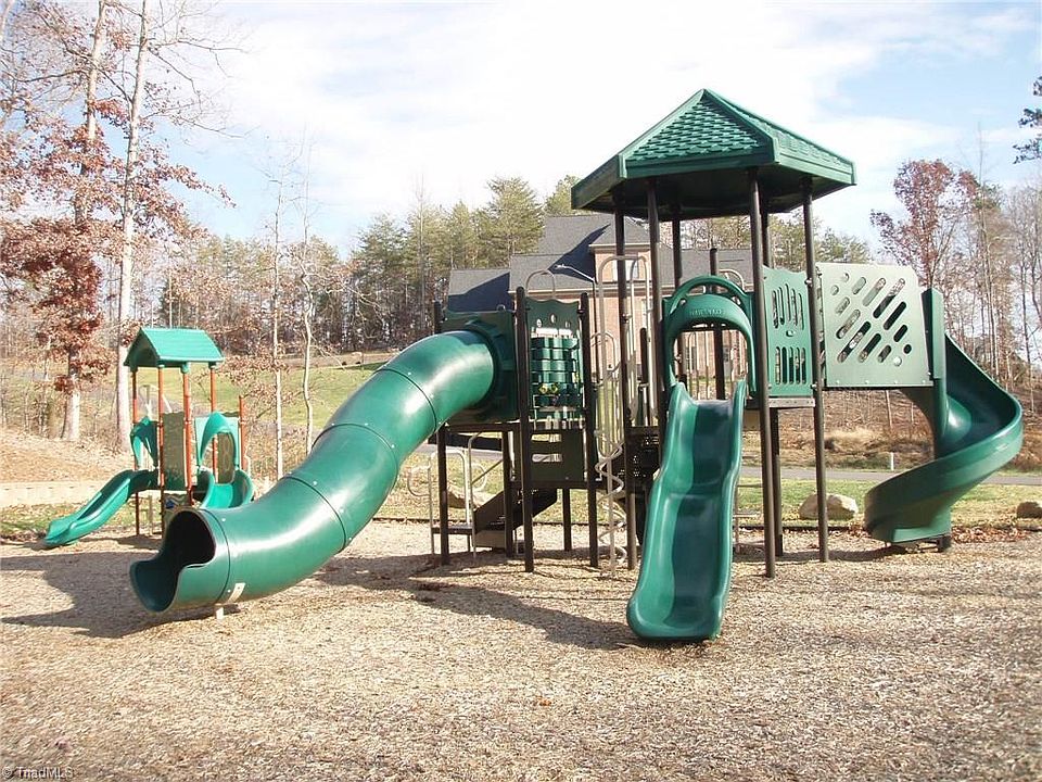 2nd image of 4989 Autumnwood Ct