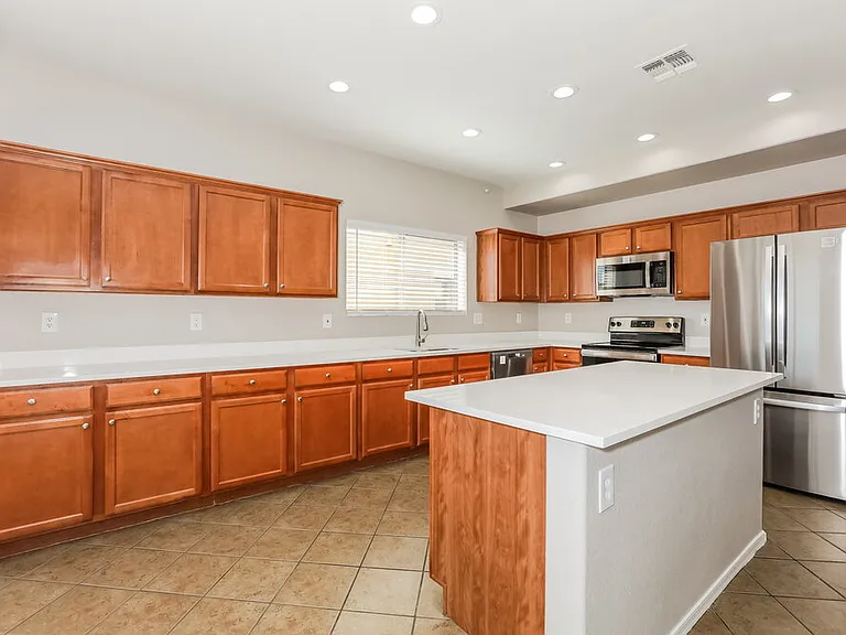 8461 E Lindner Ave — Photo 7
