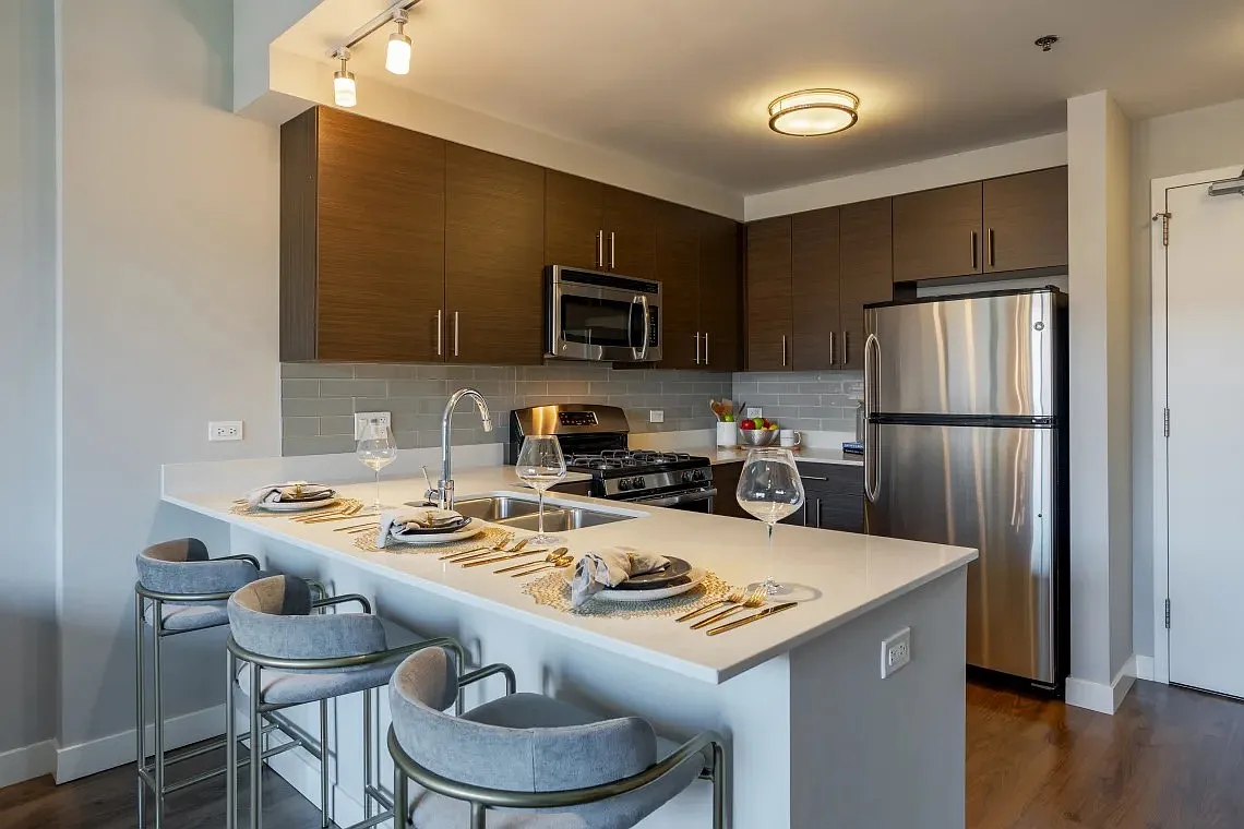 1215 W Madison St — Photo 1