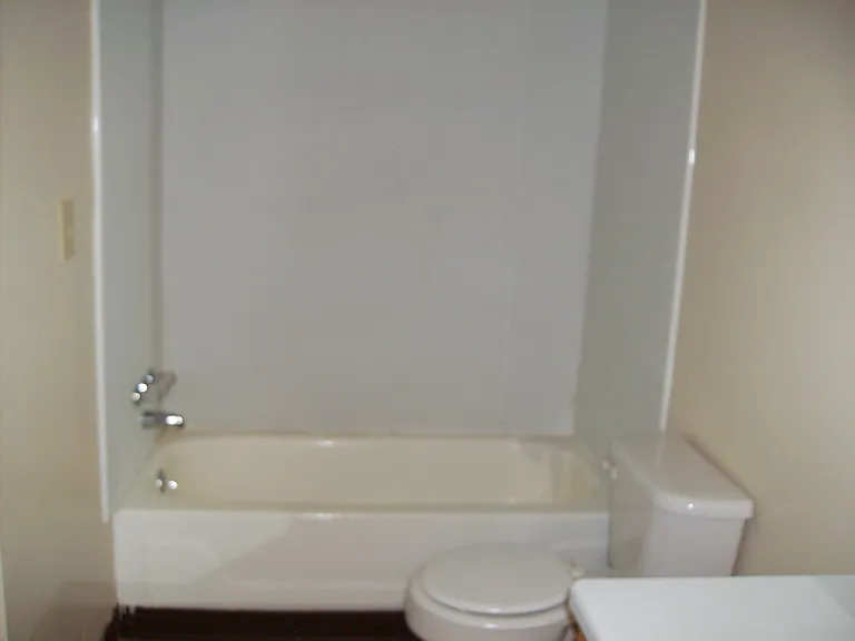 SRA 902 Bathroom 1_05152017