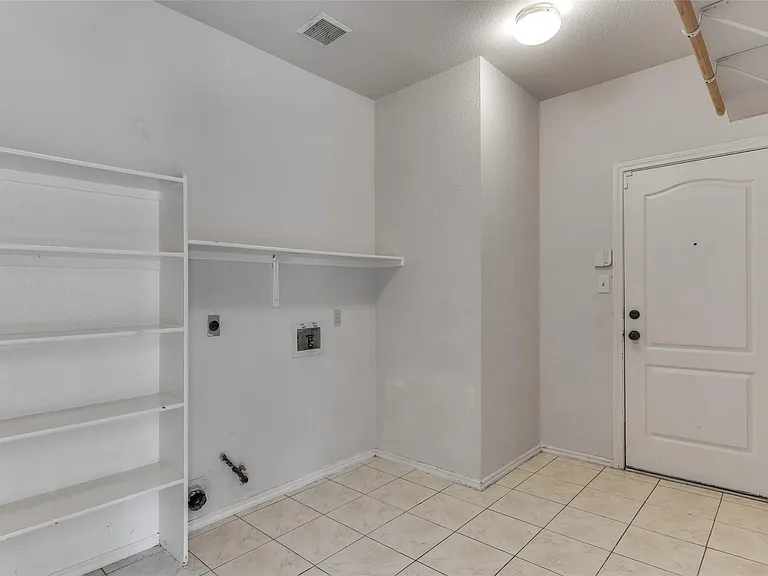 1204 Stepp Bnd — Photo 13