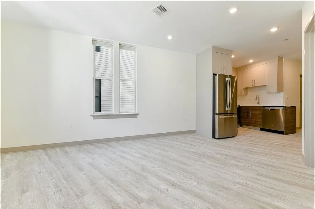 1 bed, 1.0 bath, 625 sqft, $3,000 — Photo 4