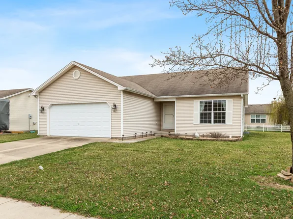 1123 Mockingbird Ln, Seymour, IN 47274