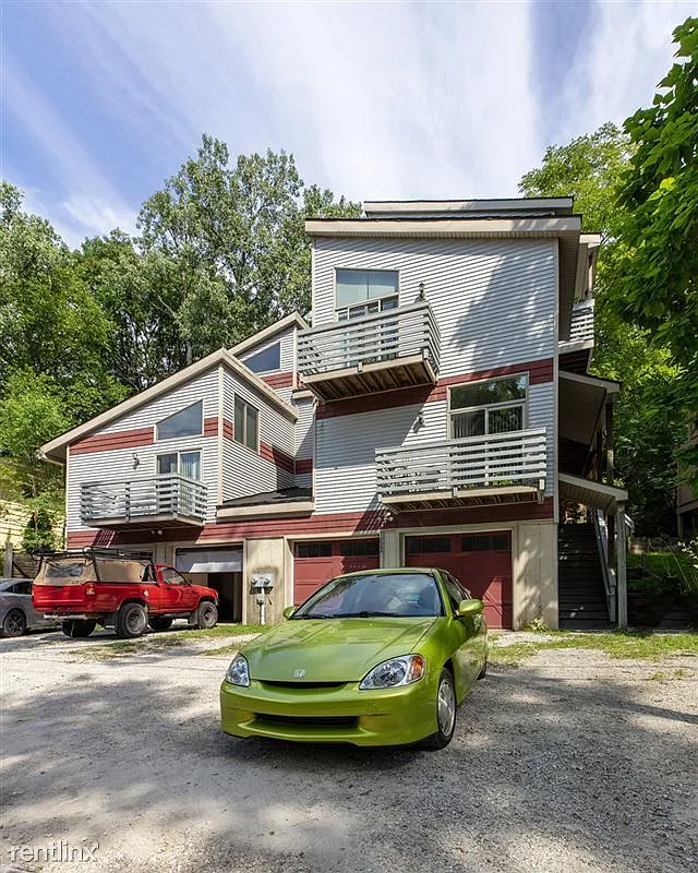 1556B Jones Dr — Photo 1