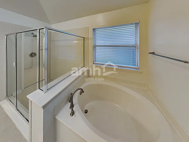 629 Battlegate Ln — Photo 12