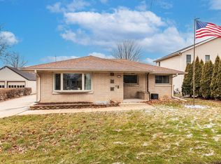 3853 S 58th St, Milwaukee, WI 53220