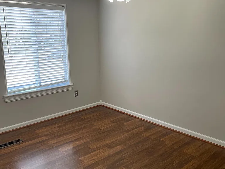 4502 Cub Run Rd — Photo 17