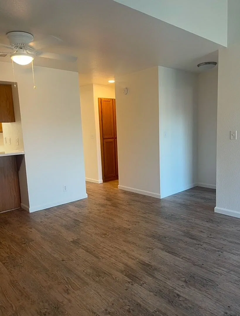 Twin Creek Commons — Photo 1