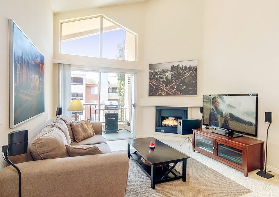 1st image of 5535 Canoga Ave APT 301