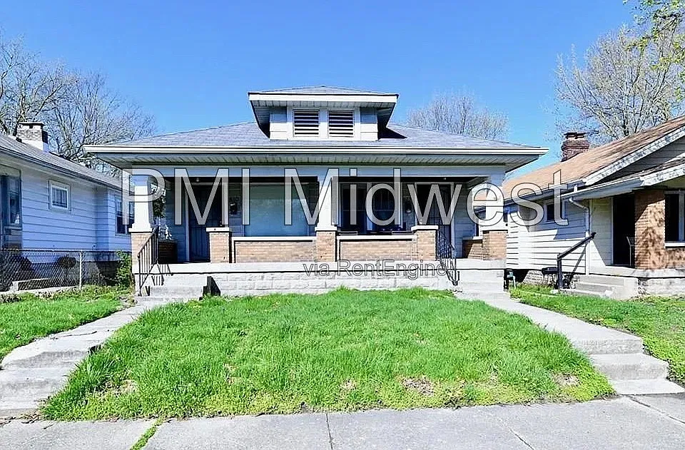 810 N Bradley Ave