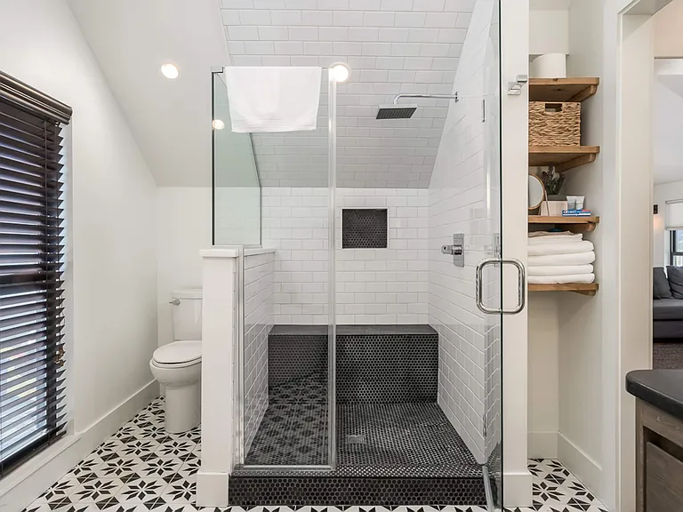 1096 Beacon Aly — Photo 8