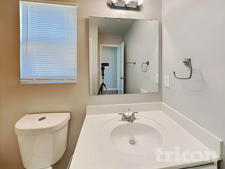 2005 Red Leaf Ct — Photo 12