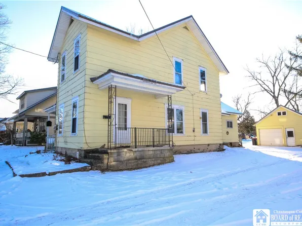 5 N Washington St, Randolph, NY 14772