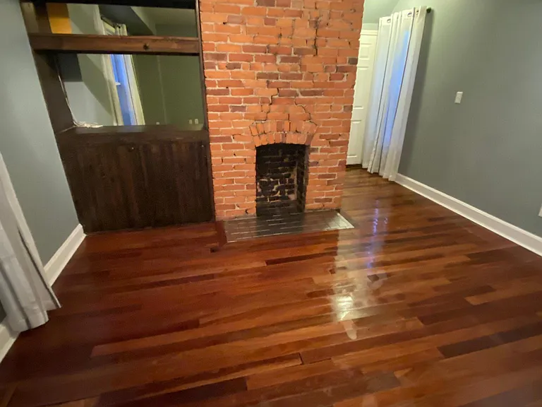 553 Bradley St — Photo 4