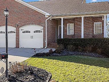3rd image of 6227 Laramie Cir