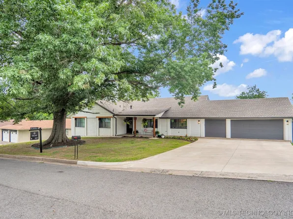 1207 Garner Ave, Tahlequah, OK 74464