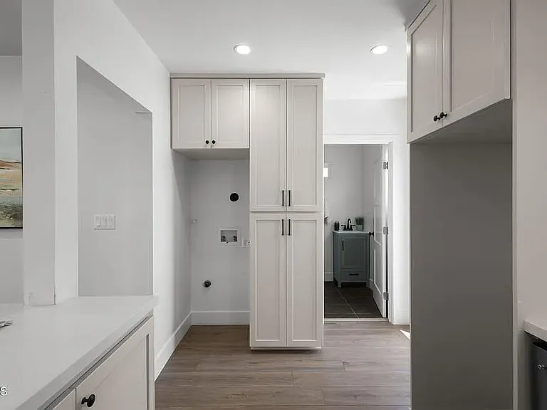 340 Jones St — Photo 21