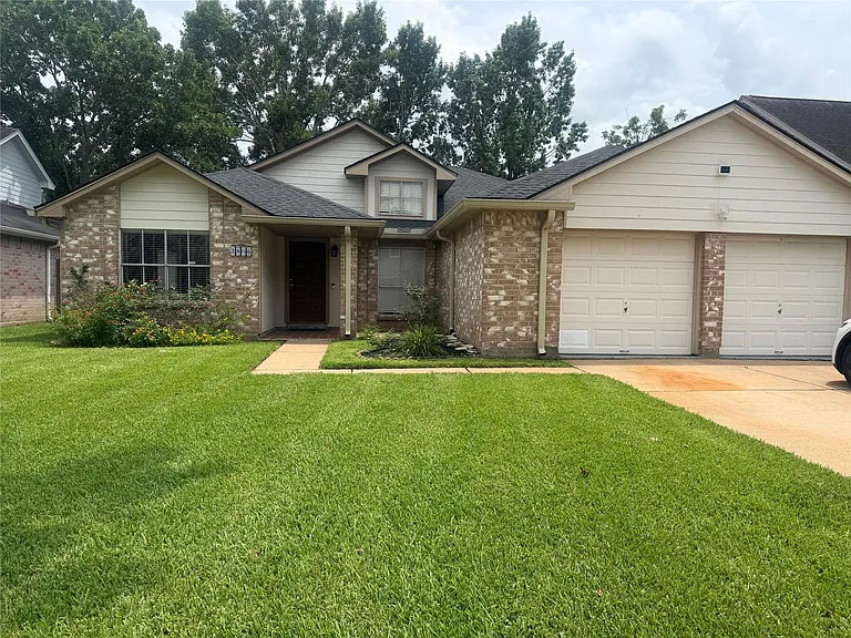 3806 Carya Cir — Photo 1
