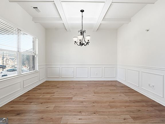 4th image of 139 Gloster Park Ct