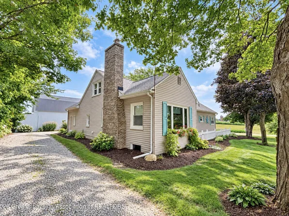2728 Lawrence Hwy, Charlotte, MI 48813