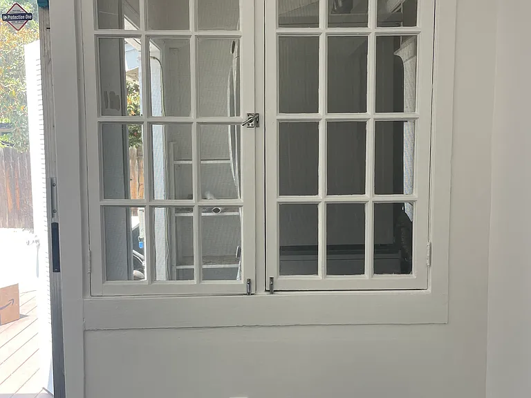 3327 Caroline Ave — Photo 10