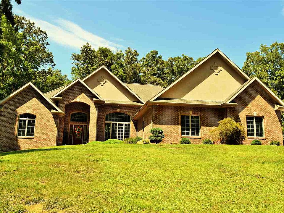 1st image of 828 W Melchoir Dr S