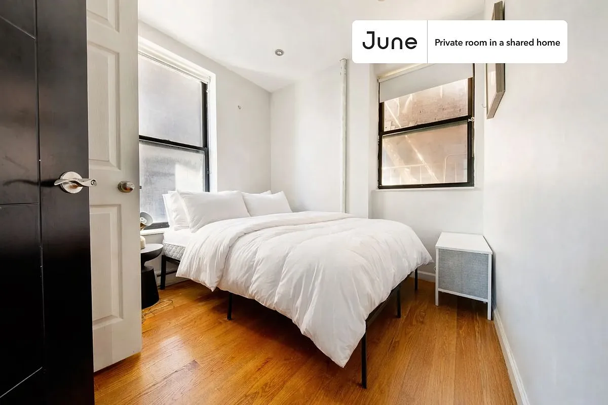 Full bedroom in 3 bed/2 bath home in Central Harlem #1871 C — Photo 1