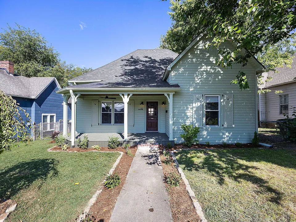 227 E Oak Hill Ave