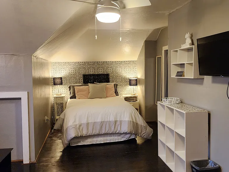 Wall-mounted smart tv