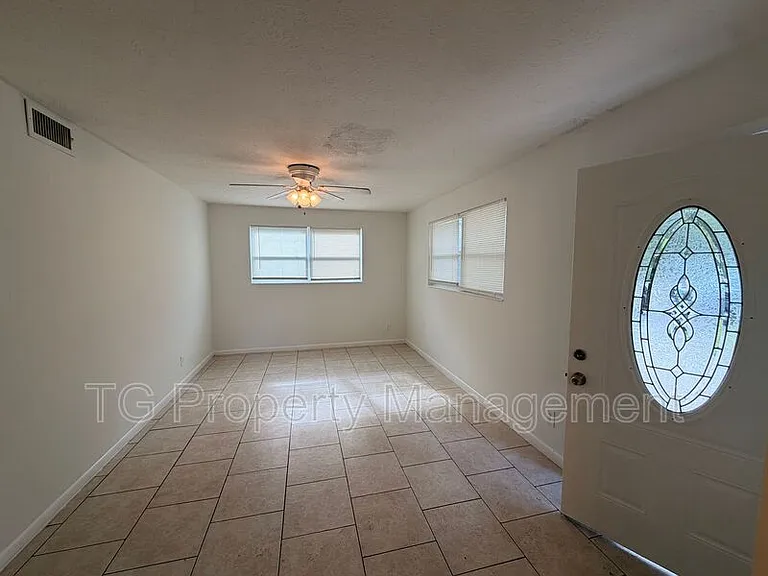 6631 Bo Peep Dr N — Photo 2