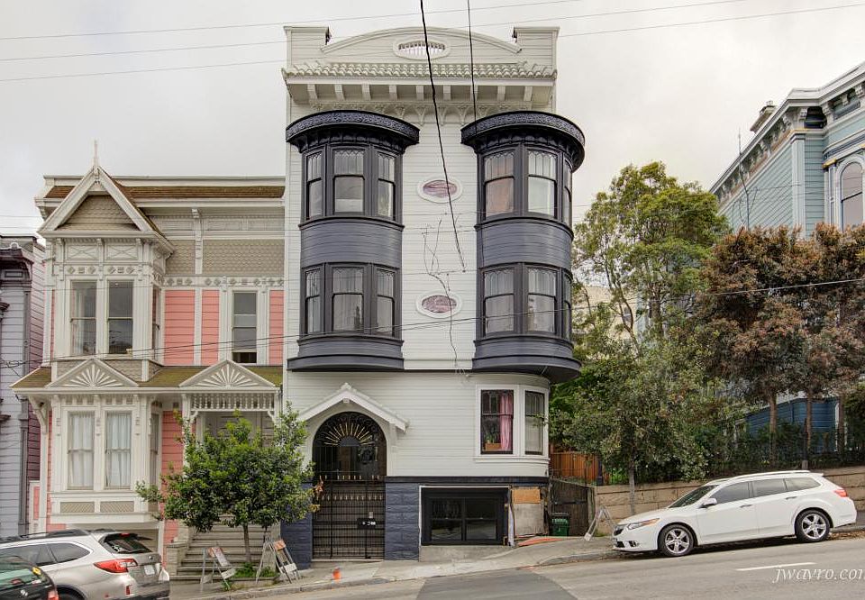 1st image of 447 Oak St