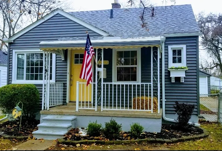 3313 Ravena Ave — Photo 1