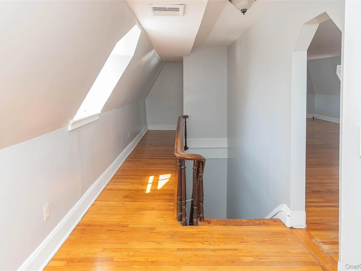 1 bed, 1.0 bath, 1100 sqft, $2,000 — Photo 3