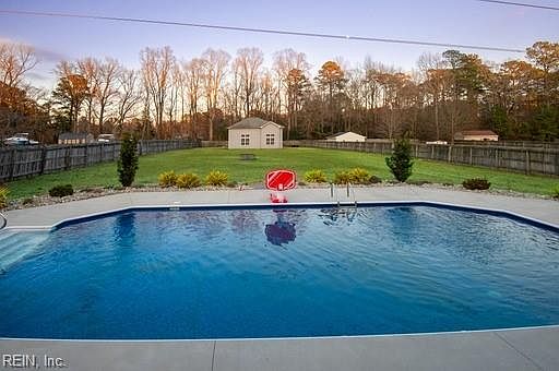 2nd image of 106 Lake Front Dr