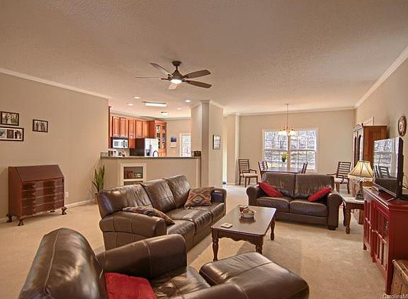 2nd image of 18 McCredie Ct