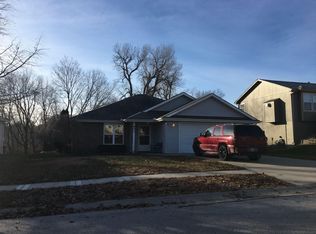 603 SW Creek Ridge Dr, Grain Valley, MO 64029