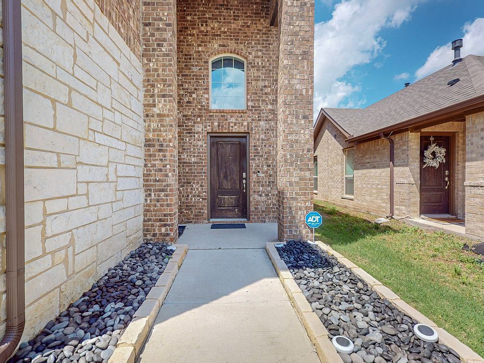 1st image of 2166 Hobby Dr