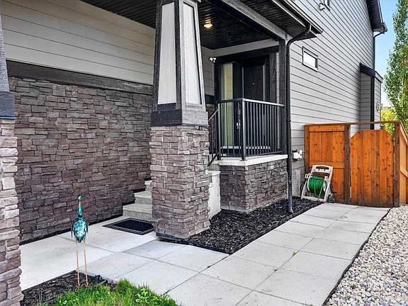 3rd image of 90 N Cranbrook Cres SE